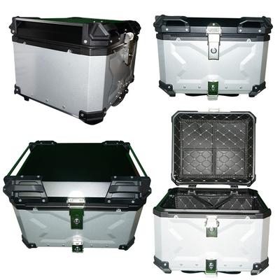 CAJUELA DE ALUMINIO MODELO X  PLATA 45 LTS CON ACCESORIOS -NEGRO